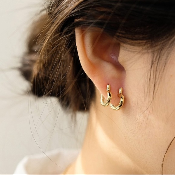 Minimal Heart Hoop Earrings | Gold Plated Sterling Silver - Picture 5 of 7